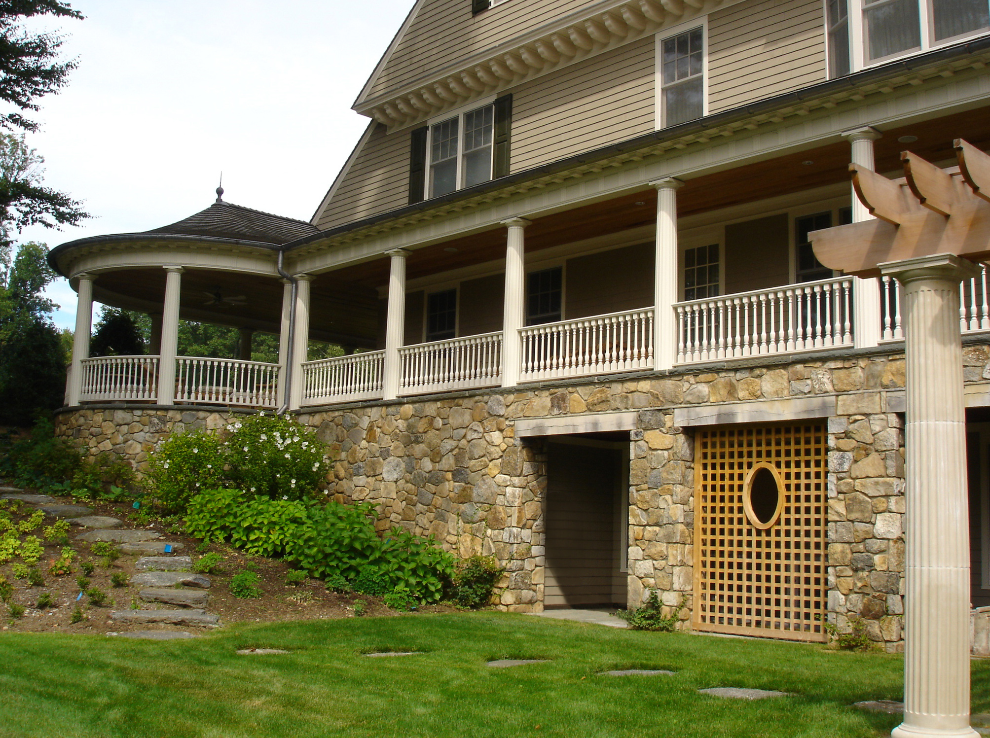 Halper Architects LLC | Greenwich Shingle
